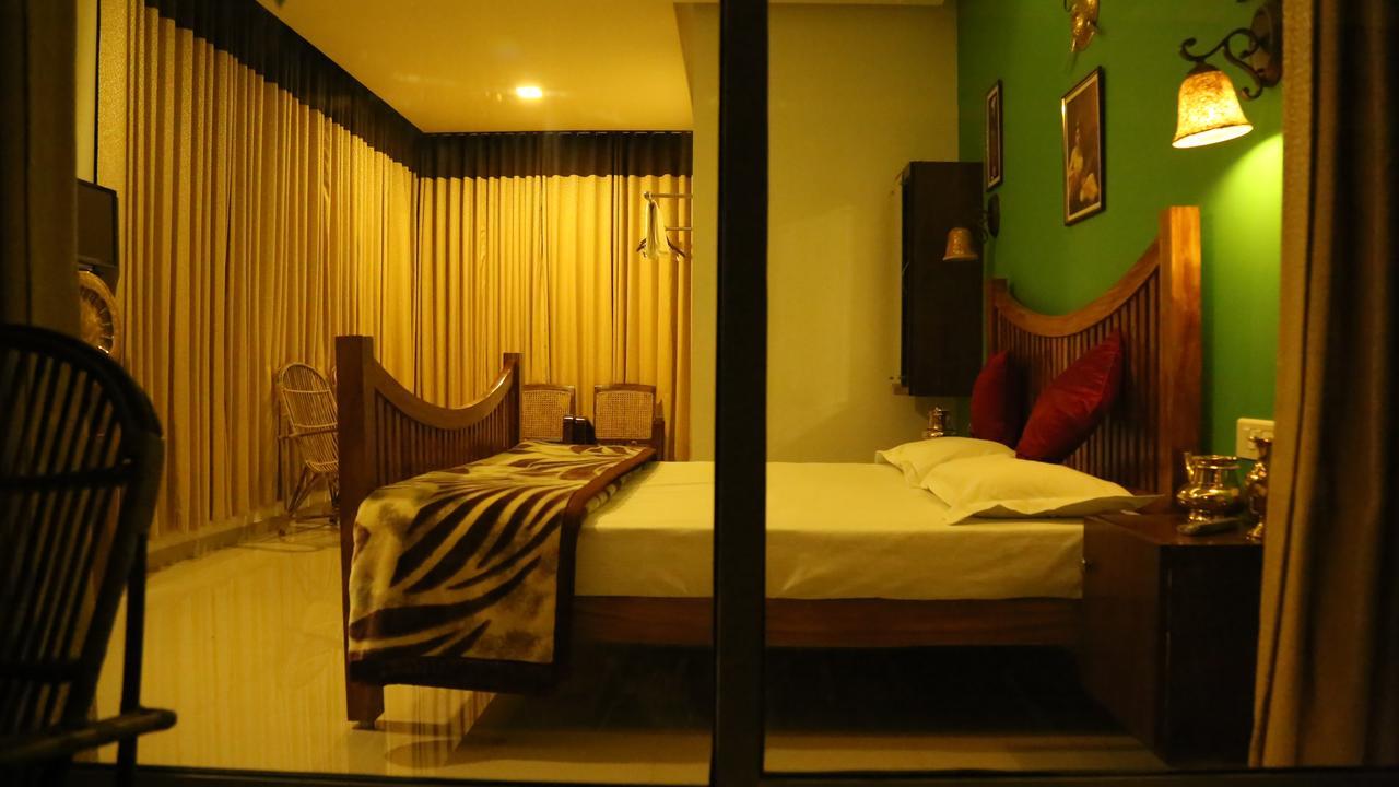 Tranquil Valley Resort Munnar Bagian luar foto