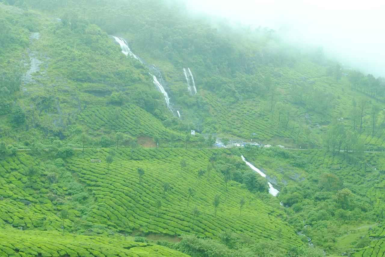 Tranquil Valley Resort Munnar Bagian luar foto